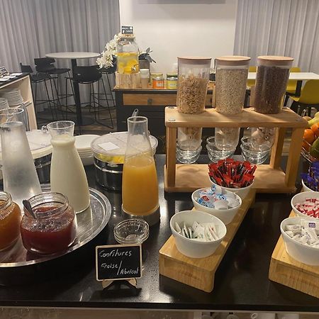 Sure Hotel By Best Western Les Portes De Μοντωμπάν Εξωτερικό φωτογραφία