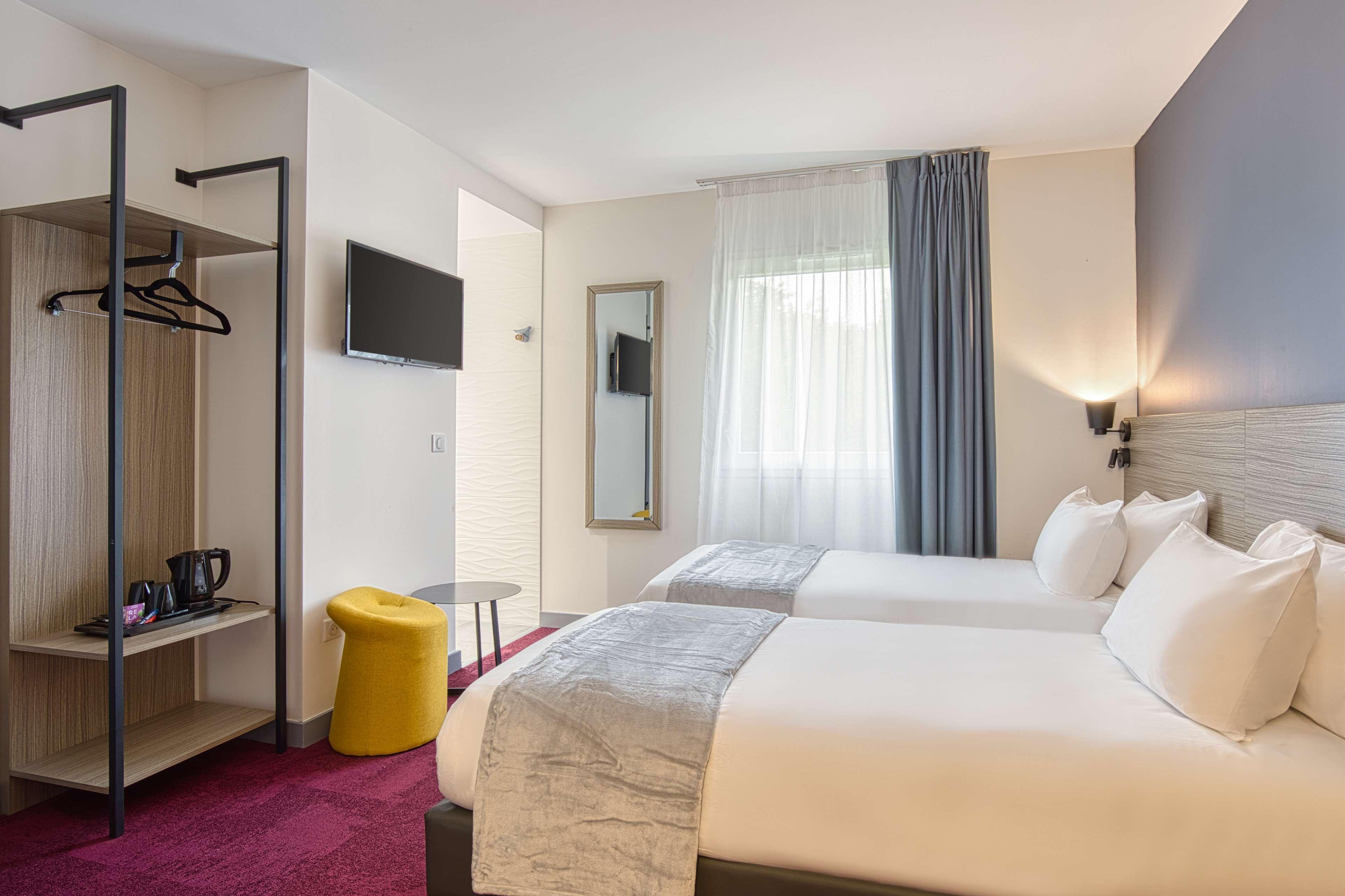 Sure Hotel By Best Western Les Portes De Μοντωμπάν Εξωτερικό φωτογραφία
