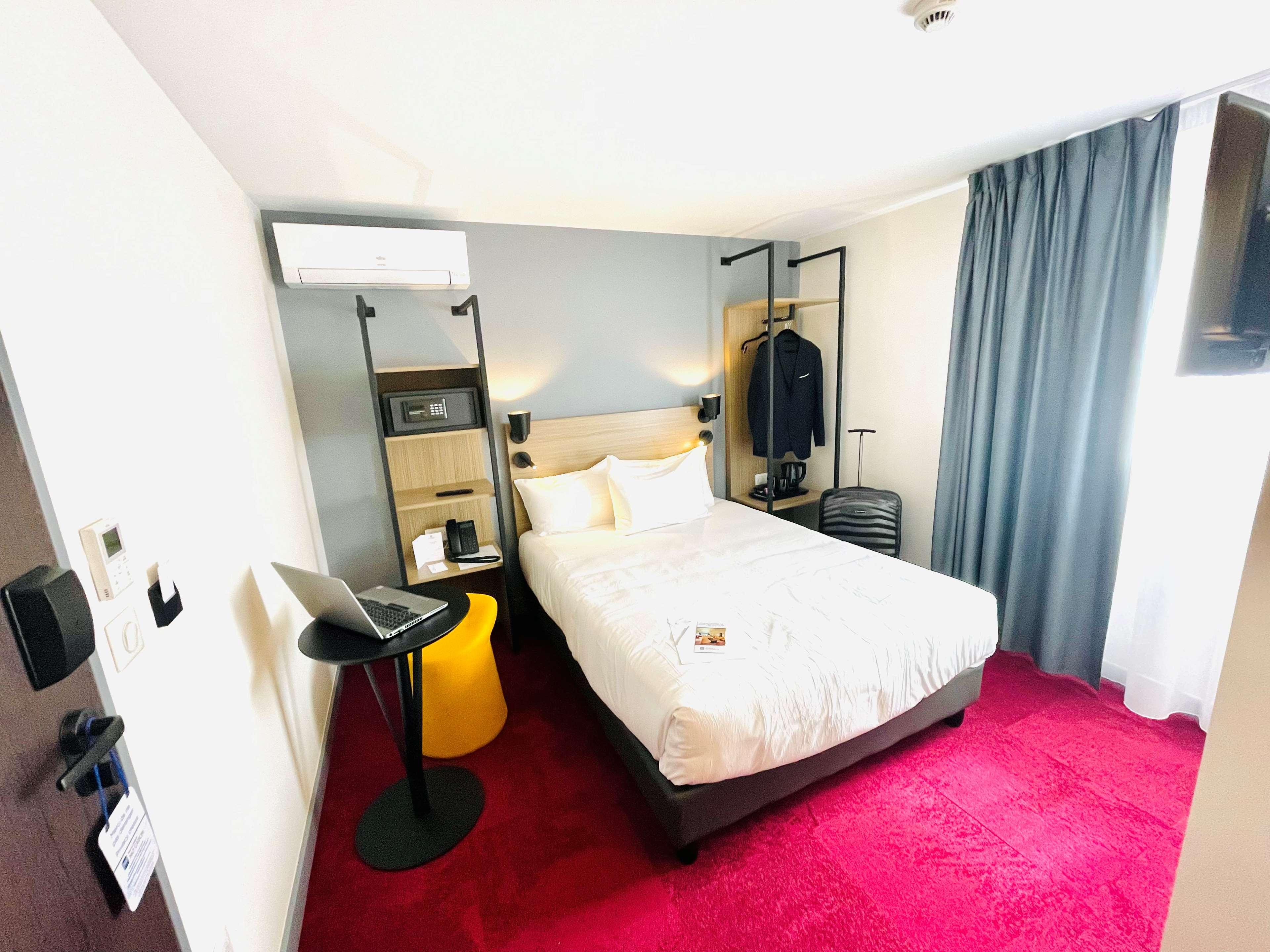 Sure Hotel By Best Western Les Portes De Μοντωμπάν Εξωτερικό φωτογραφία