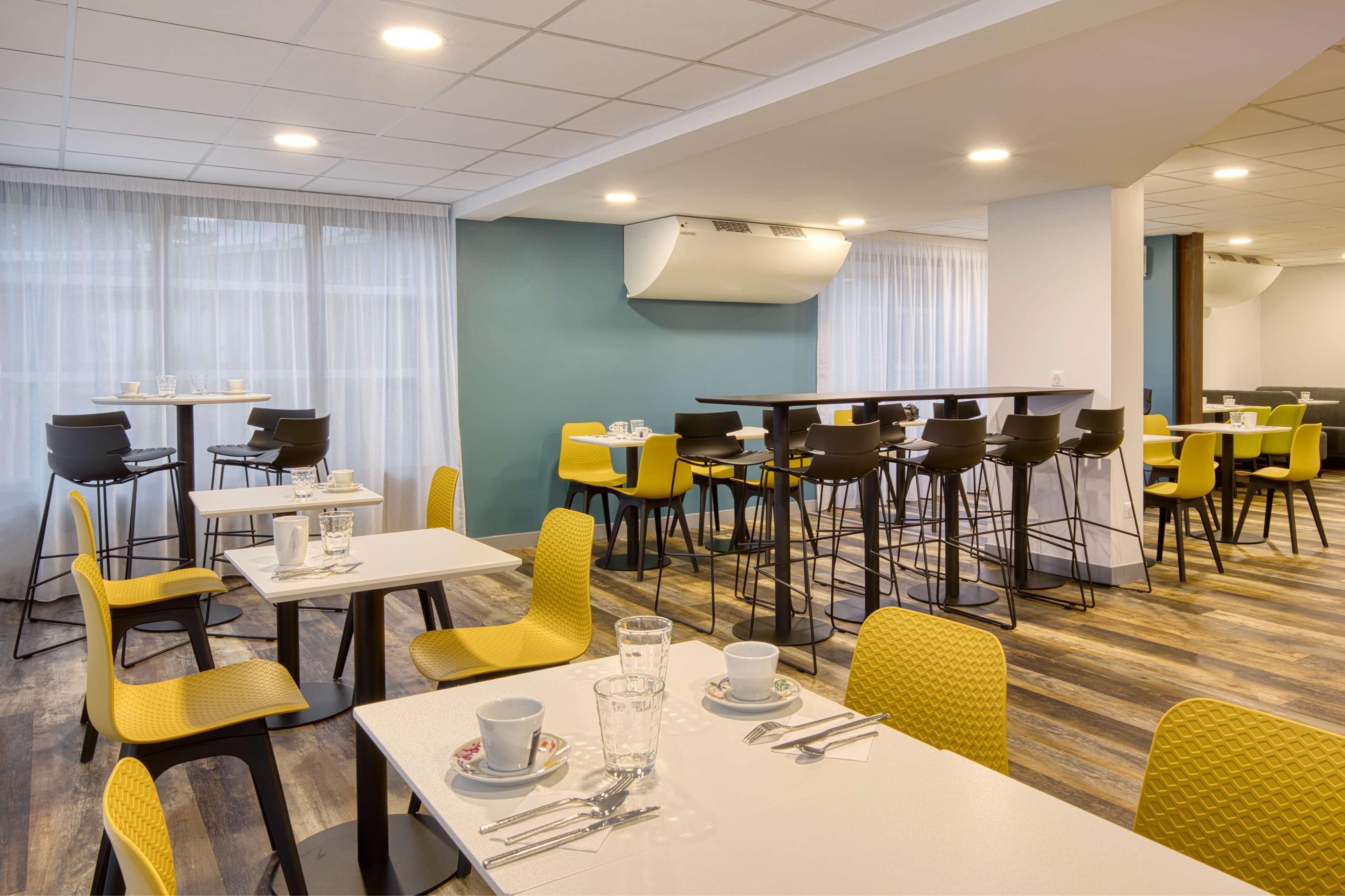 Sure Hotel By Best Western Les Portes De Μοντωμπάν Εξωτερικό φωτογραφία